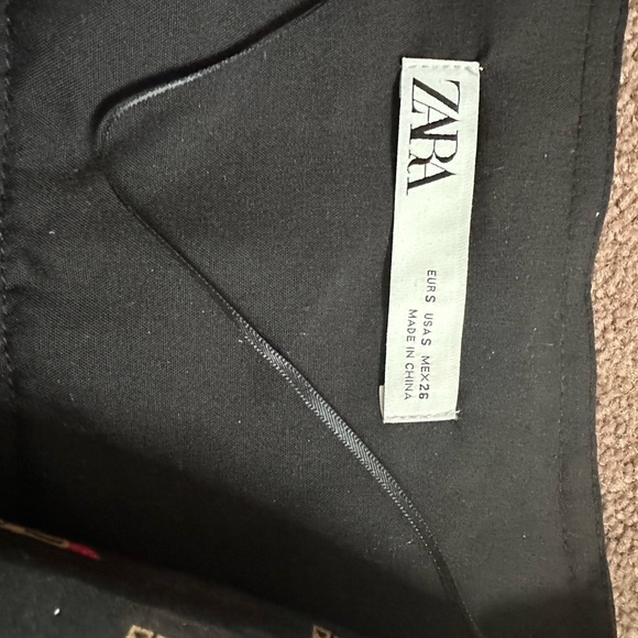 Zara Lipstick Pattern Bodysuit - Picture 3 of 7